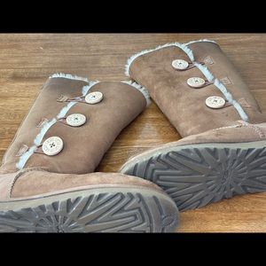 UGG Bailey Button Triplet Boot